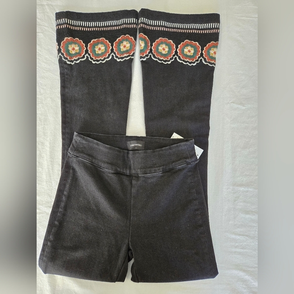 DRIFTWOOD Pants - DRIFTWOOD Black Jeans With Floral Embroidery